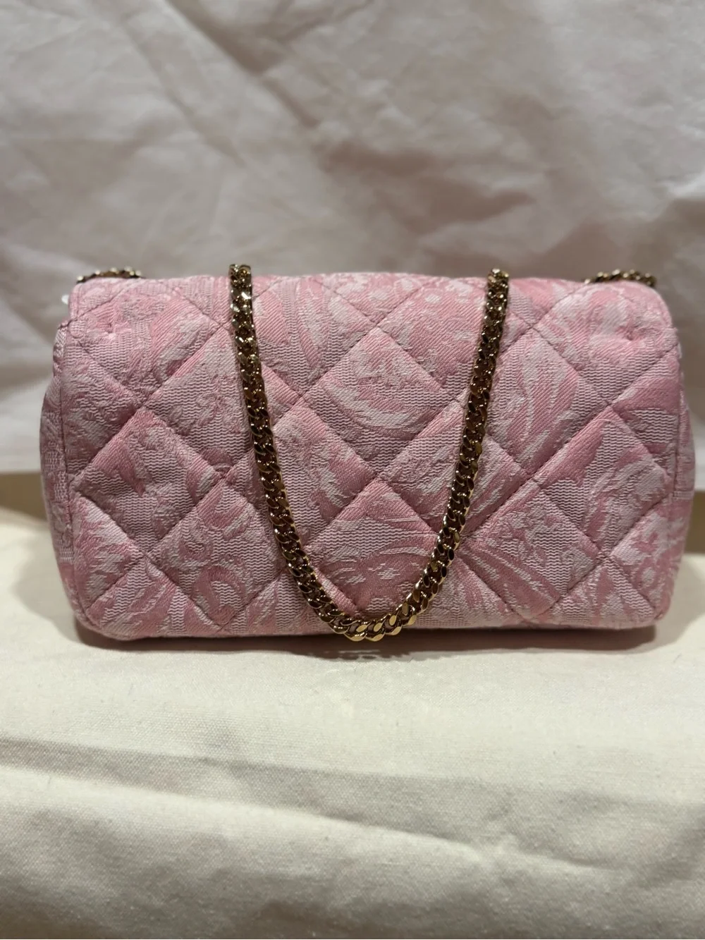 Versace Quilted Blush Pink Shoulder Bag with Gold Medusa Coin - Picture 4 of 11